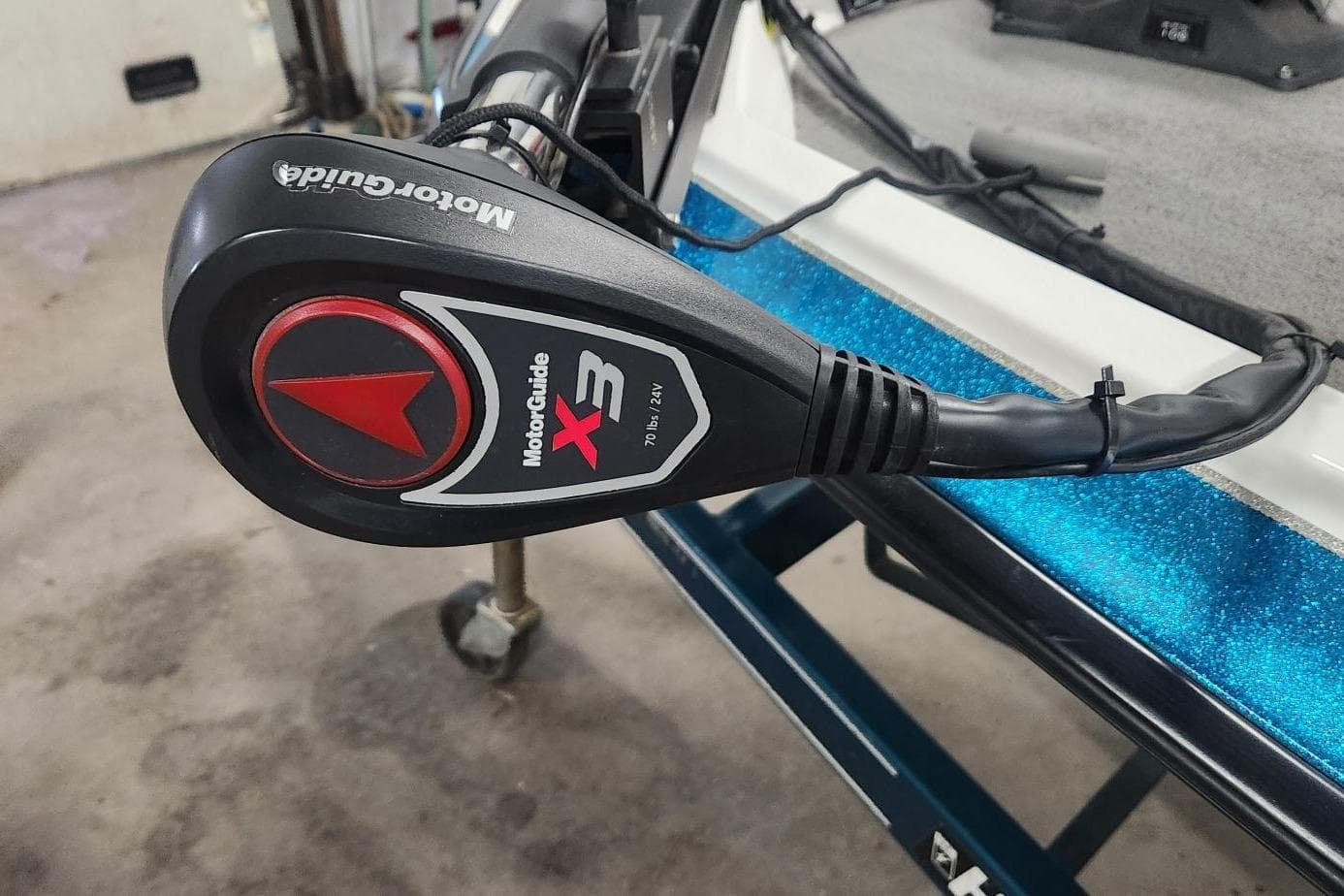 MotorGuide X3 trolling motor on 1997 Stratos 268V 17' SC bass boat.