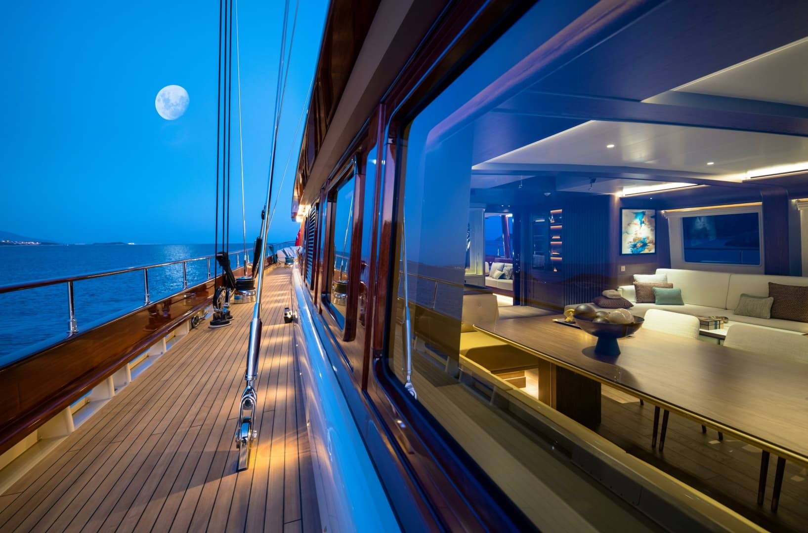 2026 Ares Yachts — - Image 13