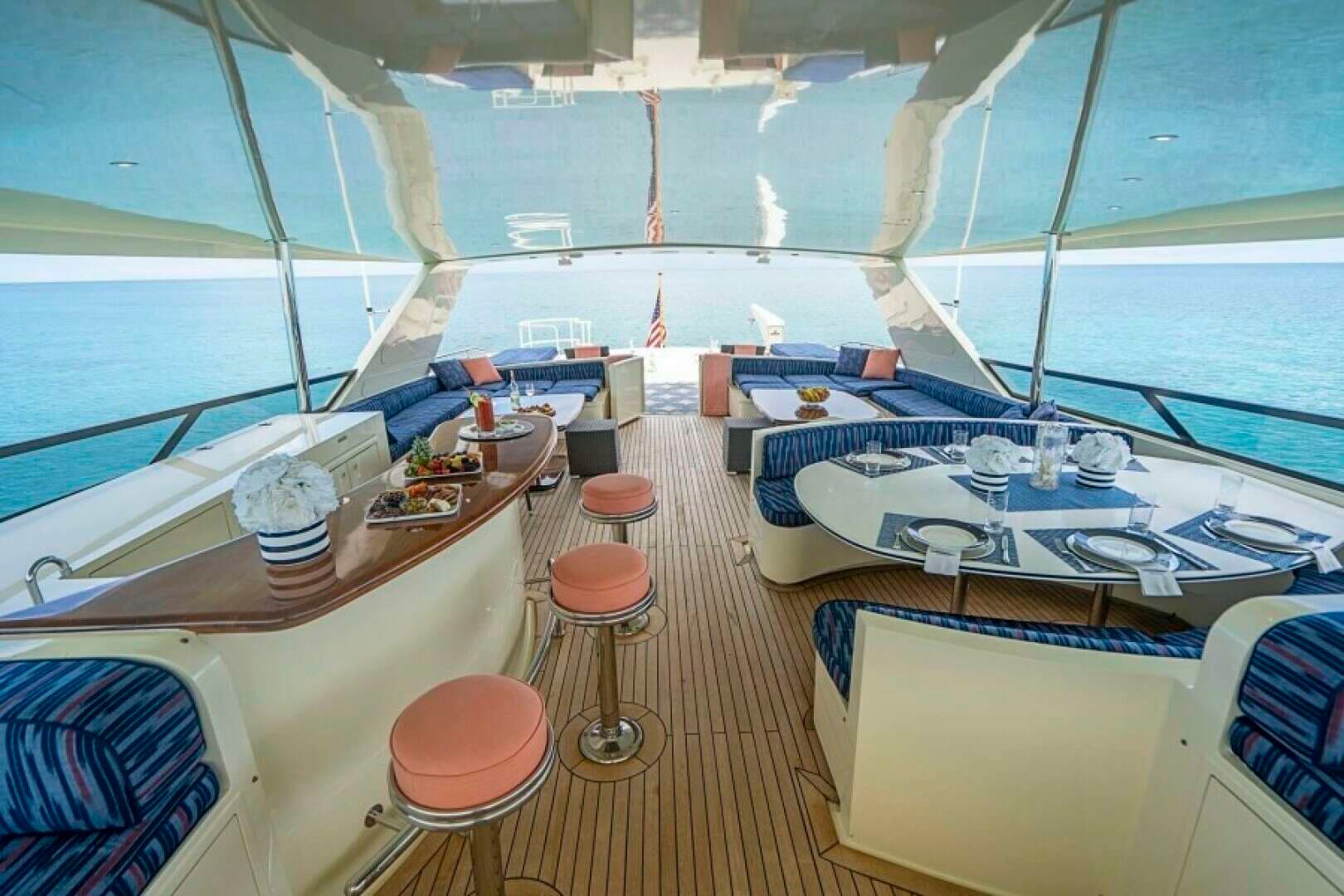 2000 Broward Raised Pilothouse - Image 19