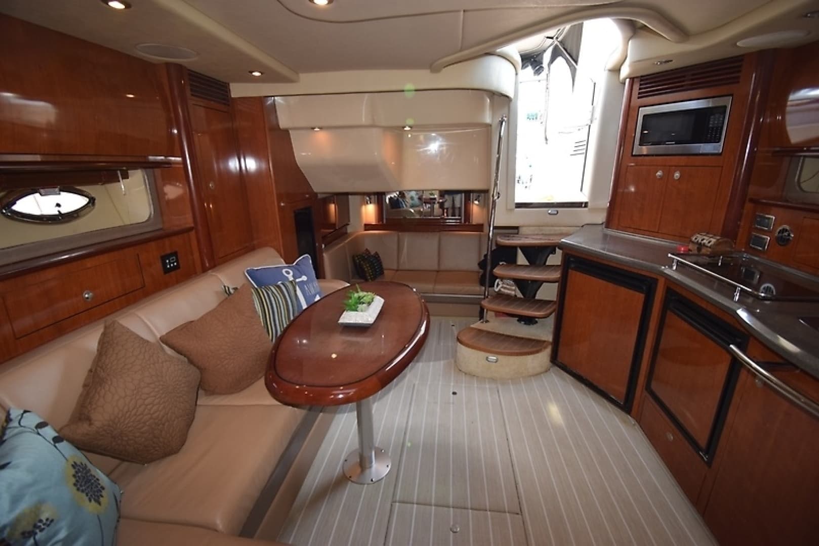 2004 Sea Ray 390 Sundancer - Image 38