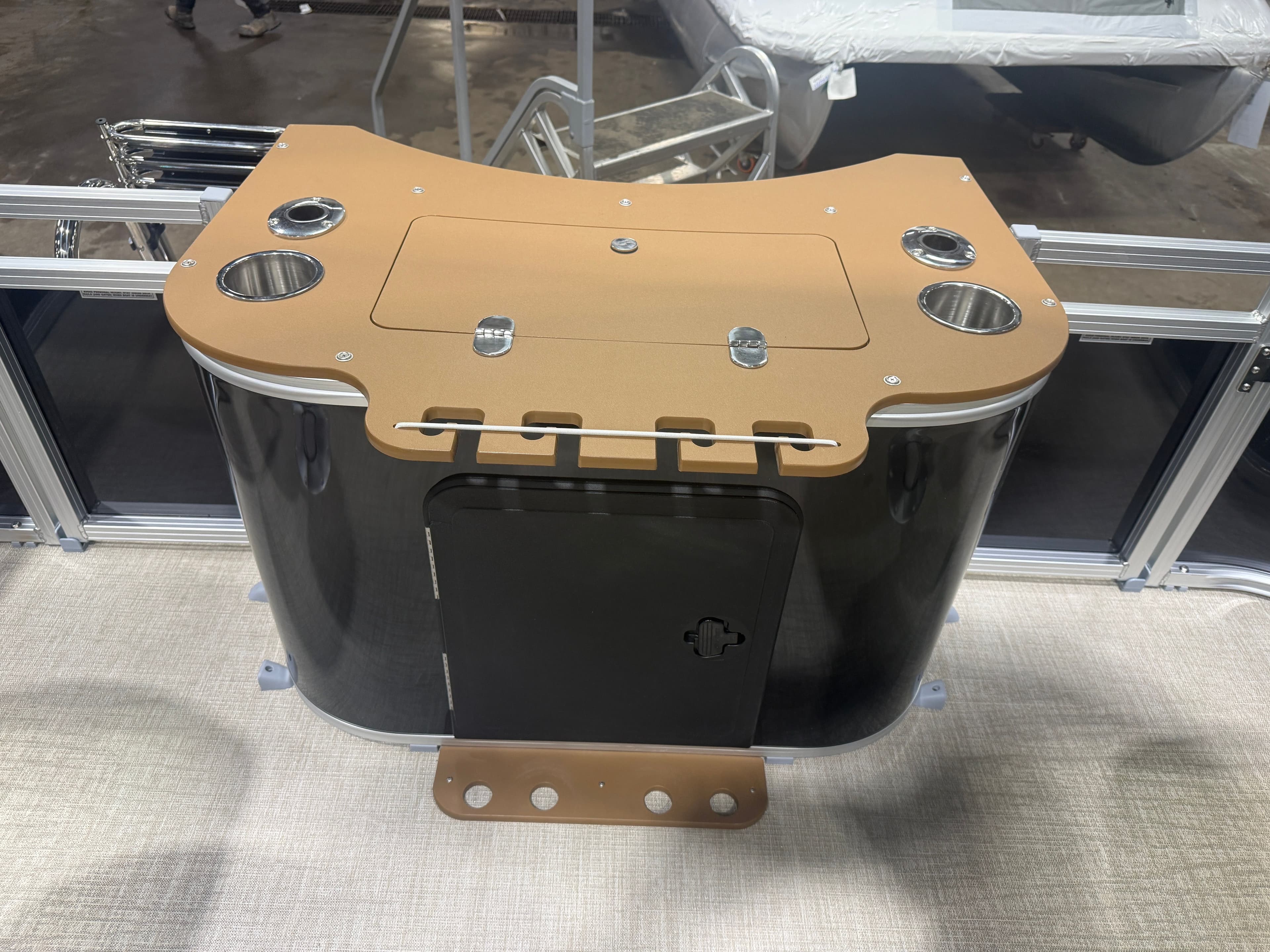 2026 Tahoe Sport Rear Fish 2185 & 4-Stroke $32995 - 22