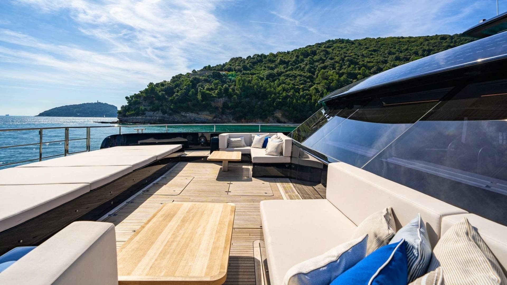 2025 SUNREEF YACHTS Sunreef 100 Power - Image 13