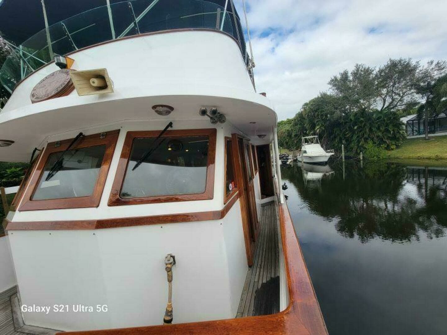1987 Marine Trader Wide Body - Image 25