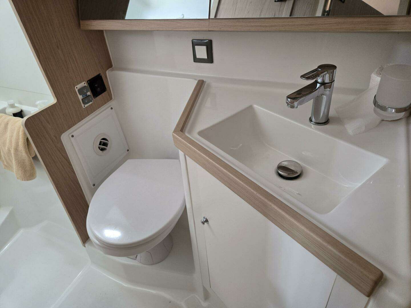 2019 Beneteau Oceanis 46.1 - Image 63