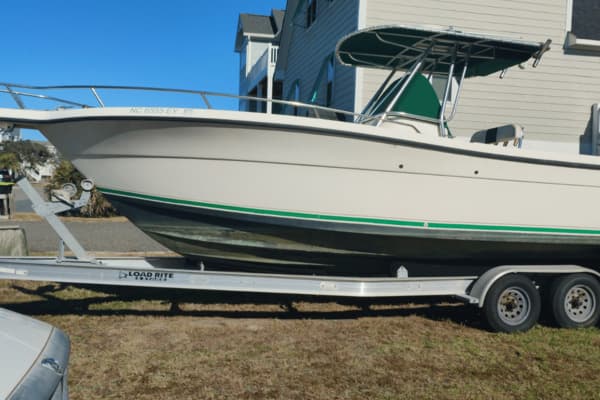 2001 Pursuit 2670 Cuddy Console - Image 1