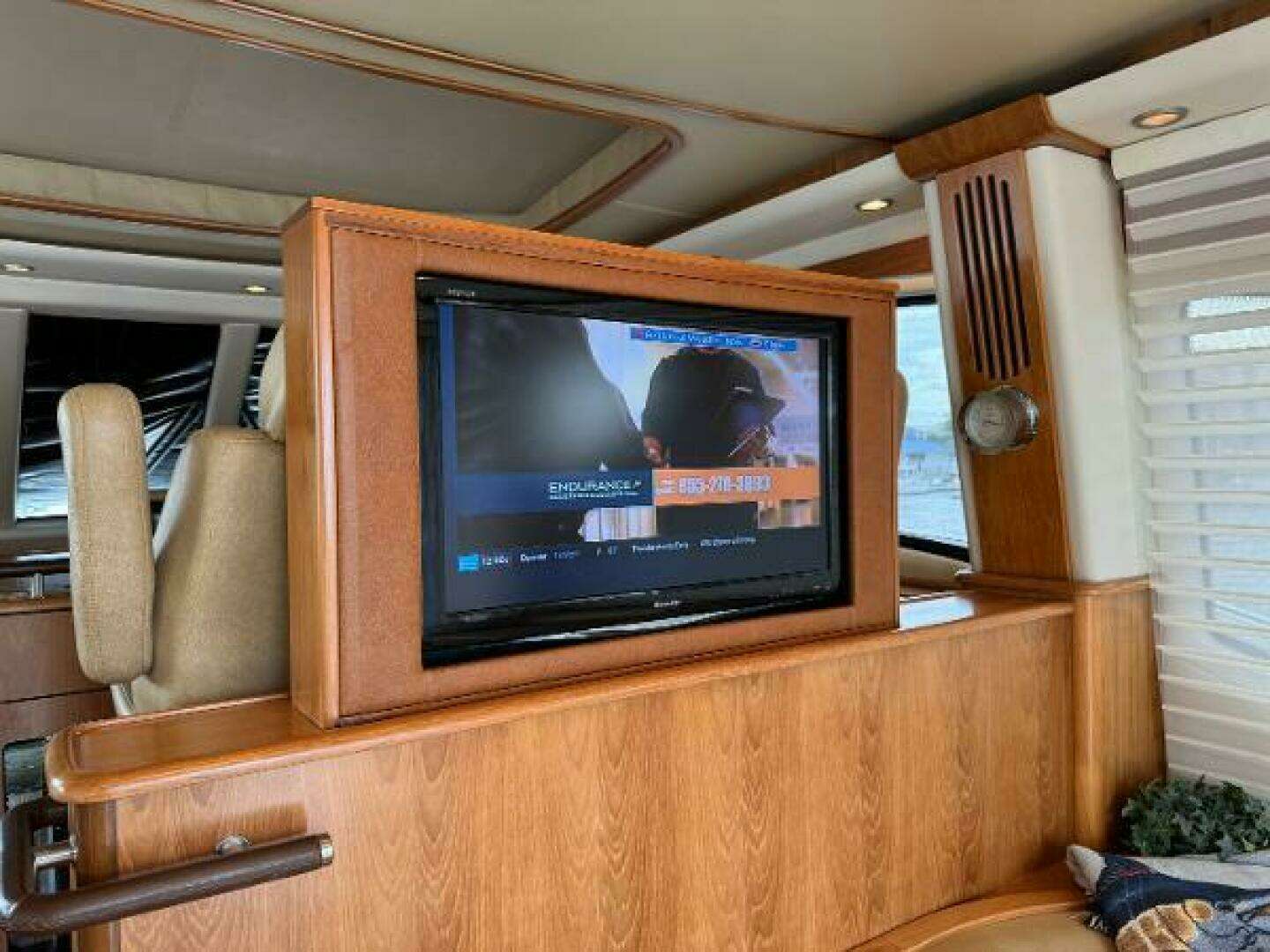 2010 Tiara Yachts 5800 Sovran - Image 96