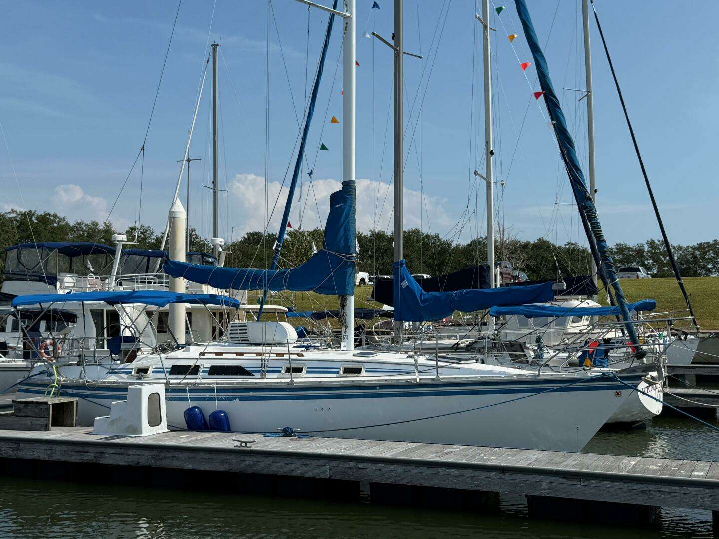 1986 Hunter — - Image 12