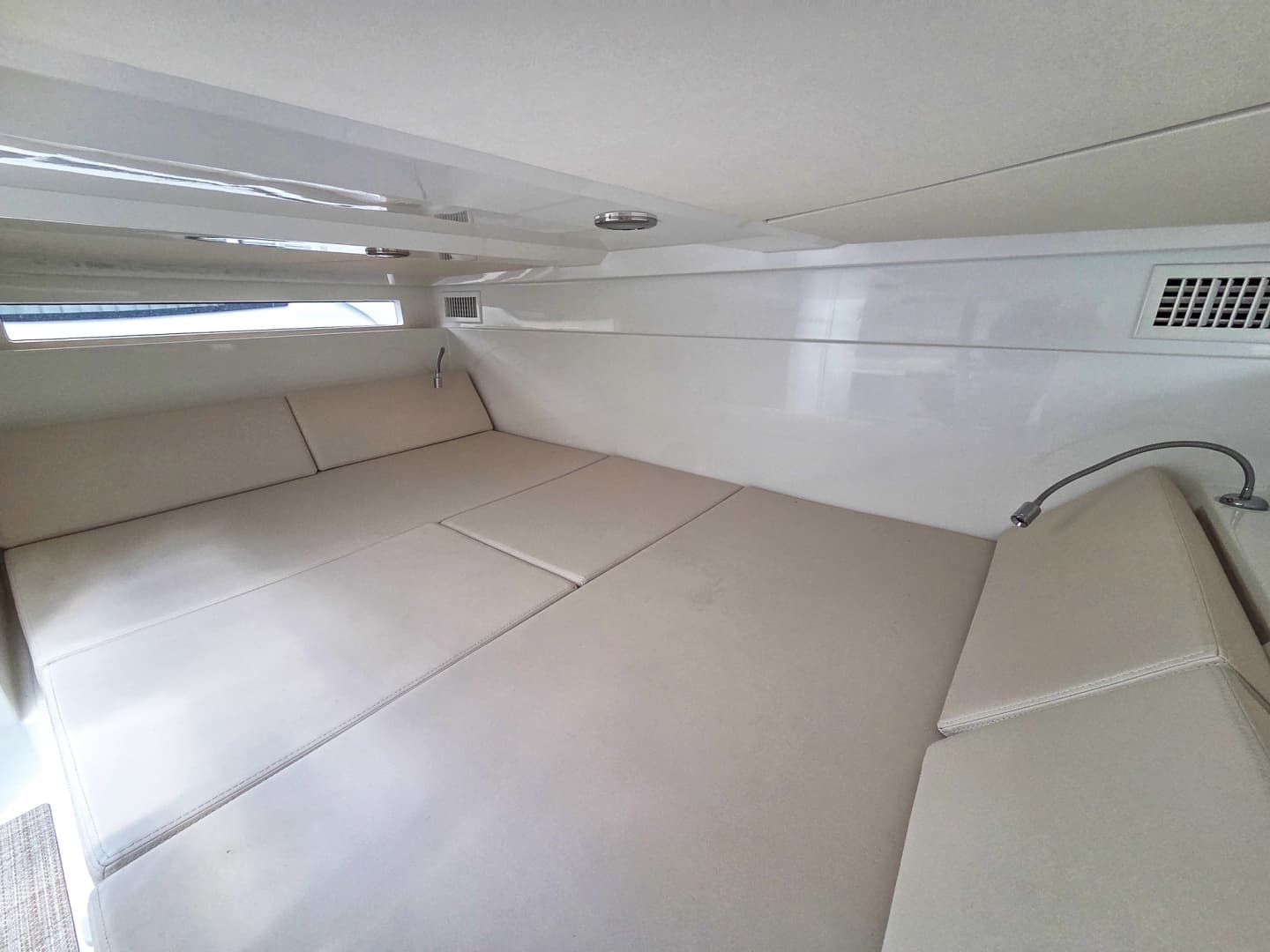 2026 De Antonio Yachts D32 - Image 42