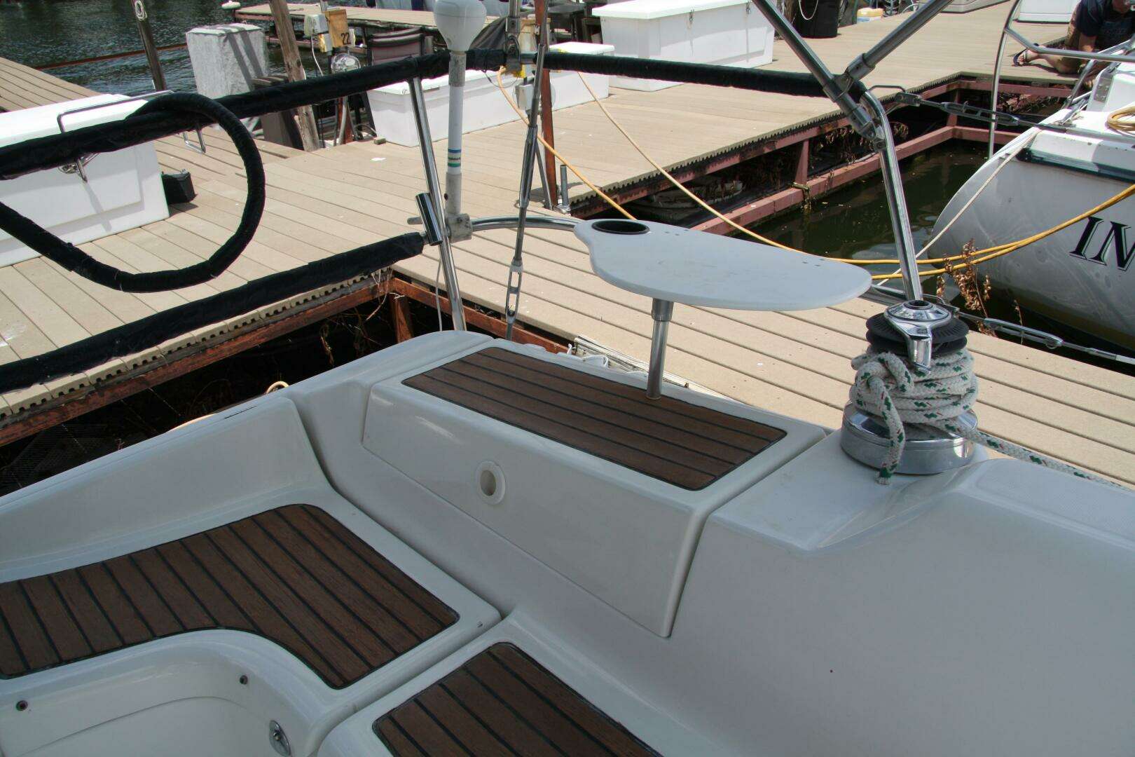 2006 Beneteau — - Image 19