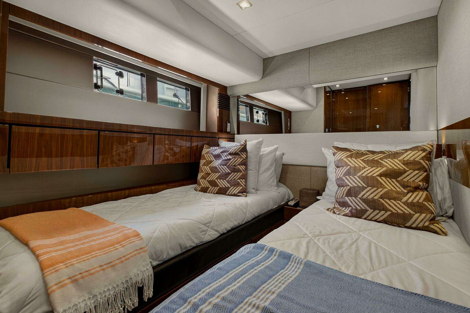 2013 Fairline 65 Squadron - Image 35