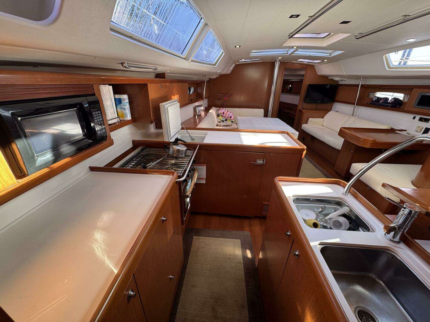 2009 Beneteau 49 - Image 11