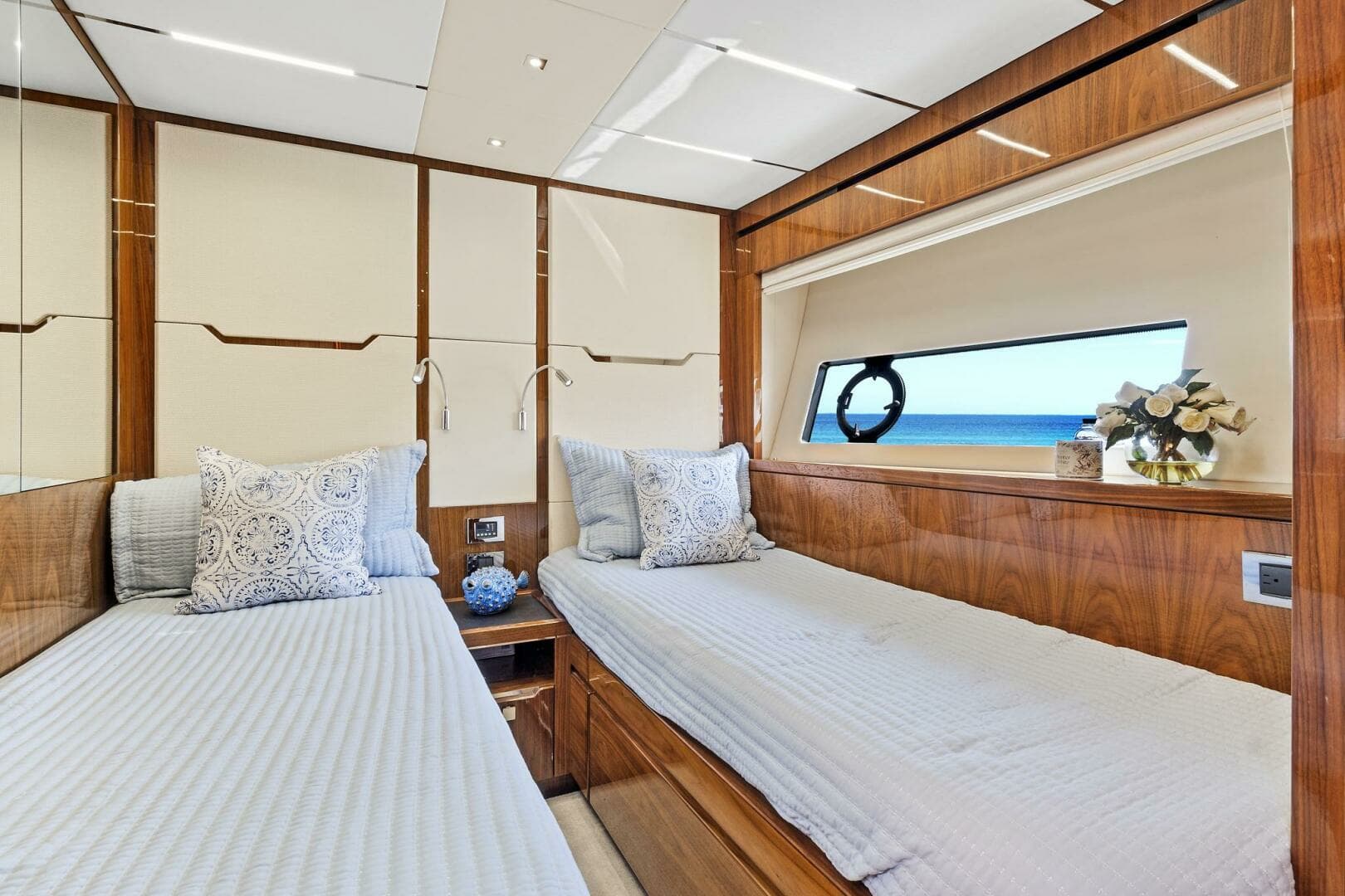 2017 Sunseeker 68 Sport Yacht - Image 54