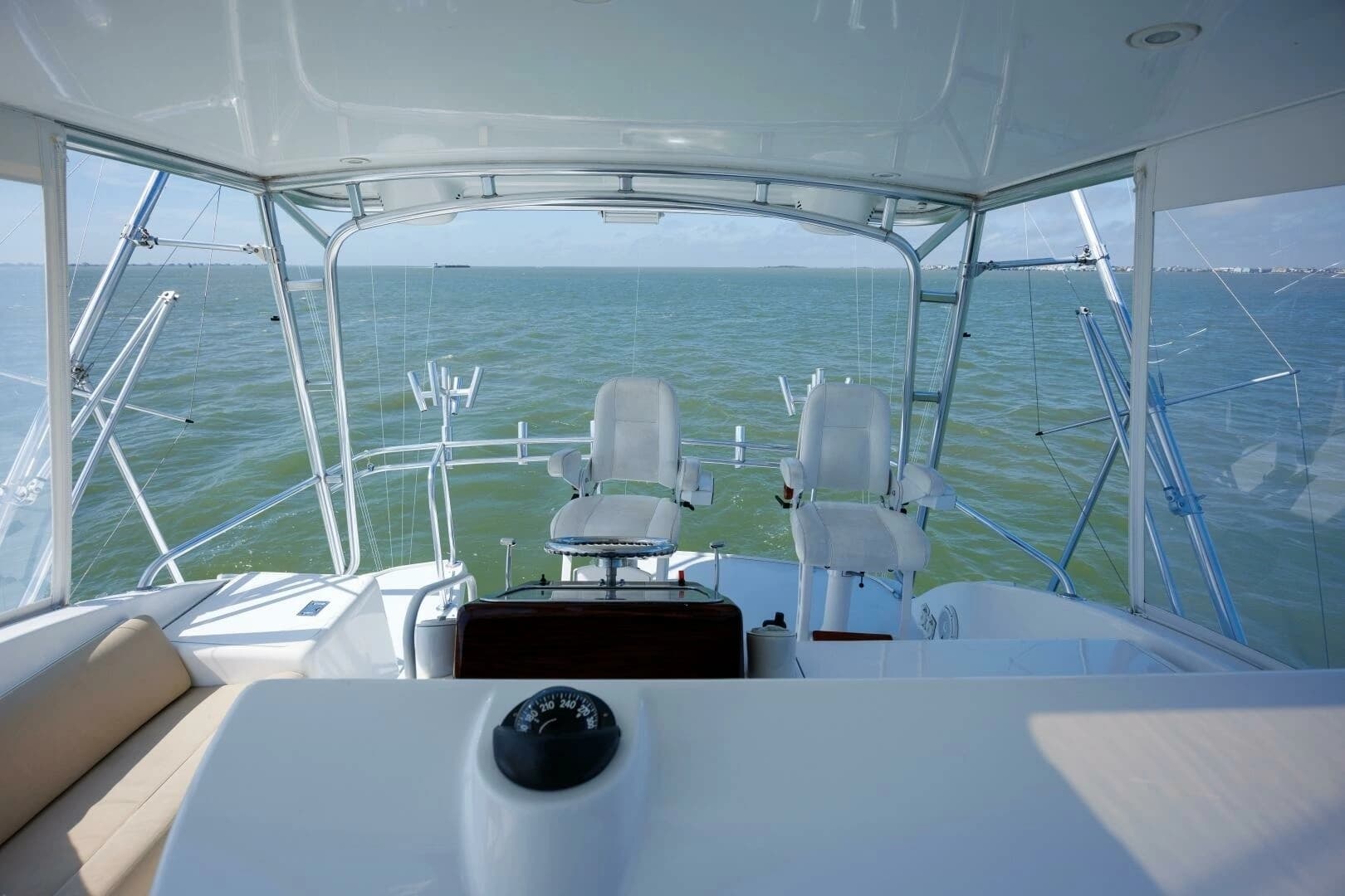 2002 Hatteras 50 Convertible - Image 19