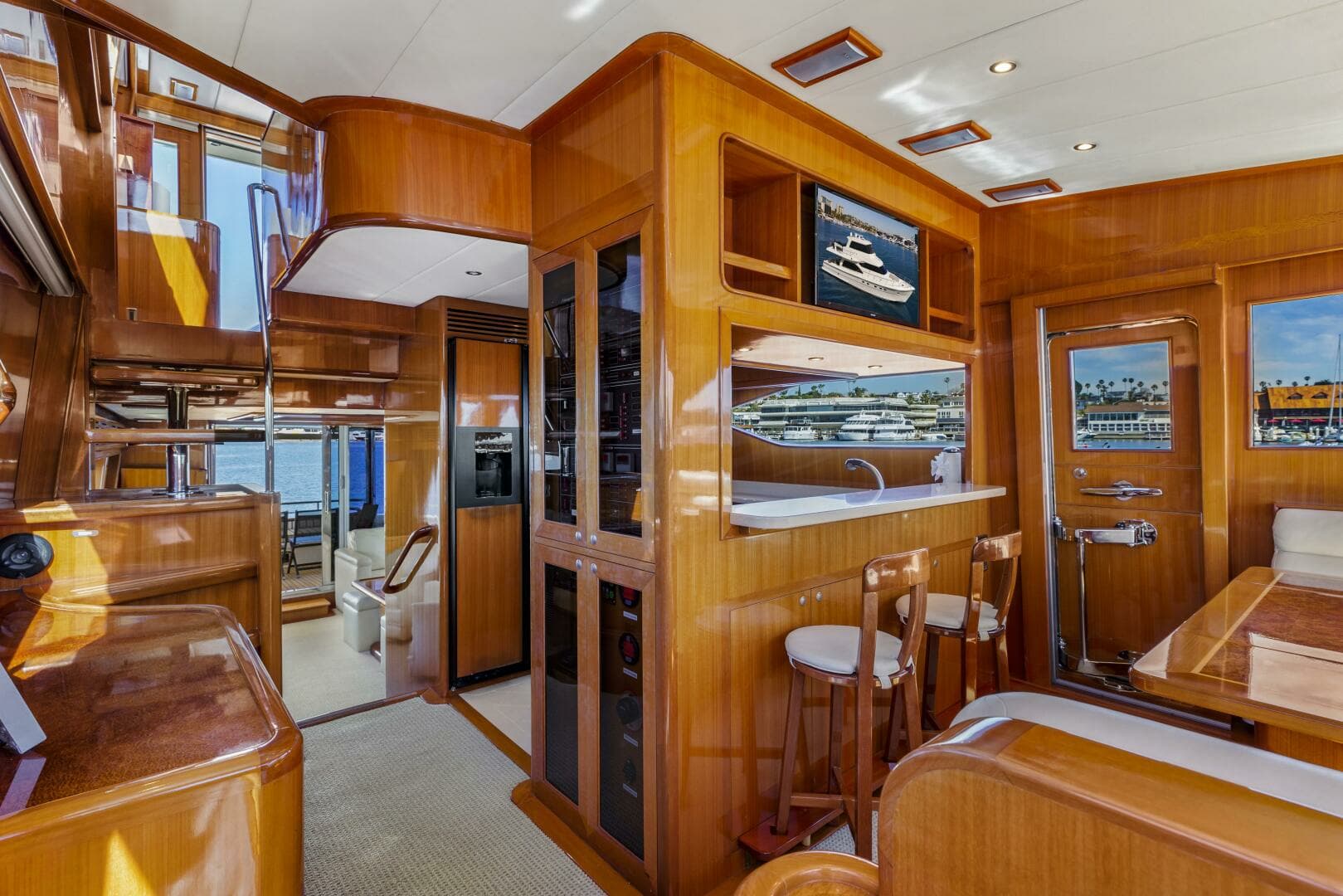 2007 Hampton Cockpit Motoryacht - Image 13