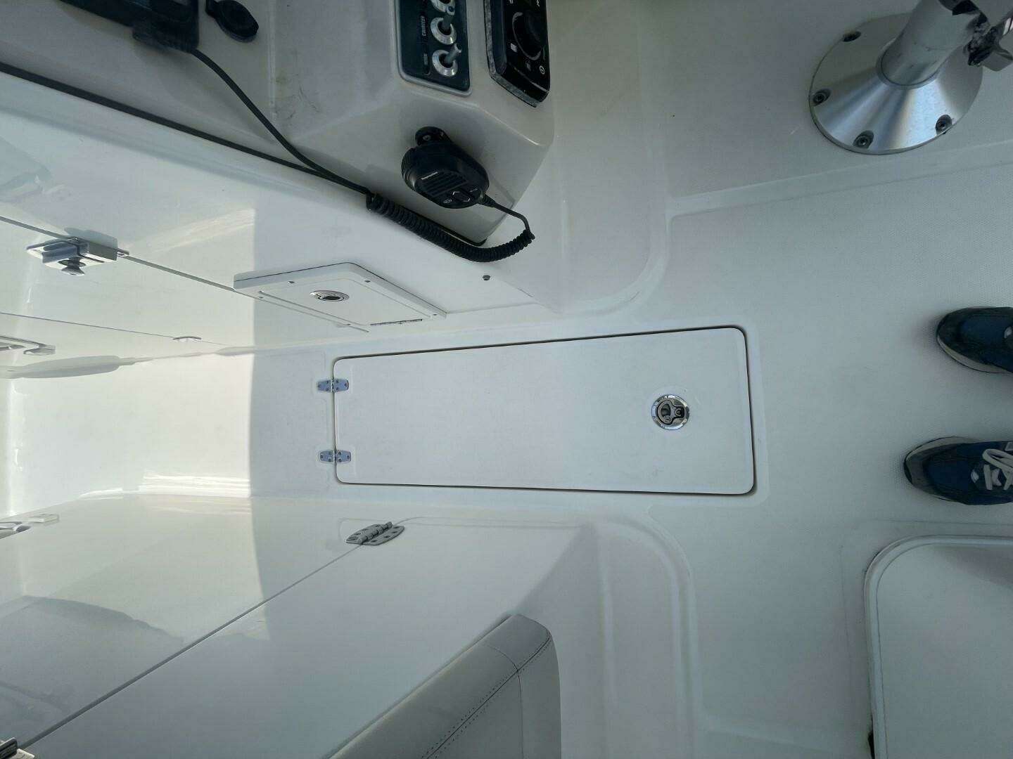 2016 Boston Whaler 270 Vantage - Image 23