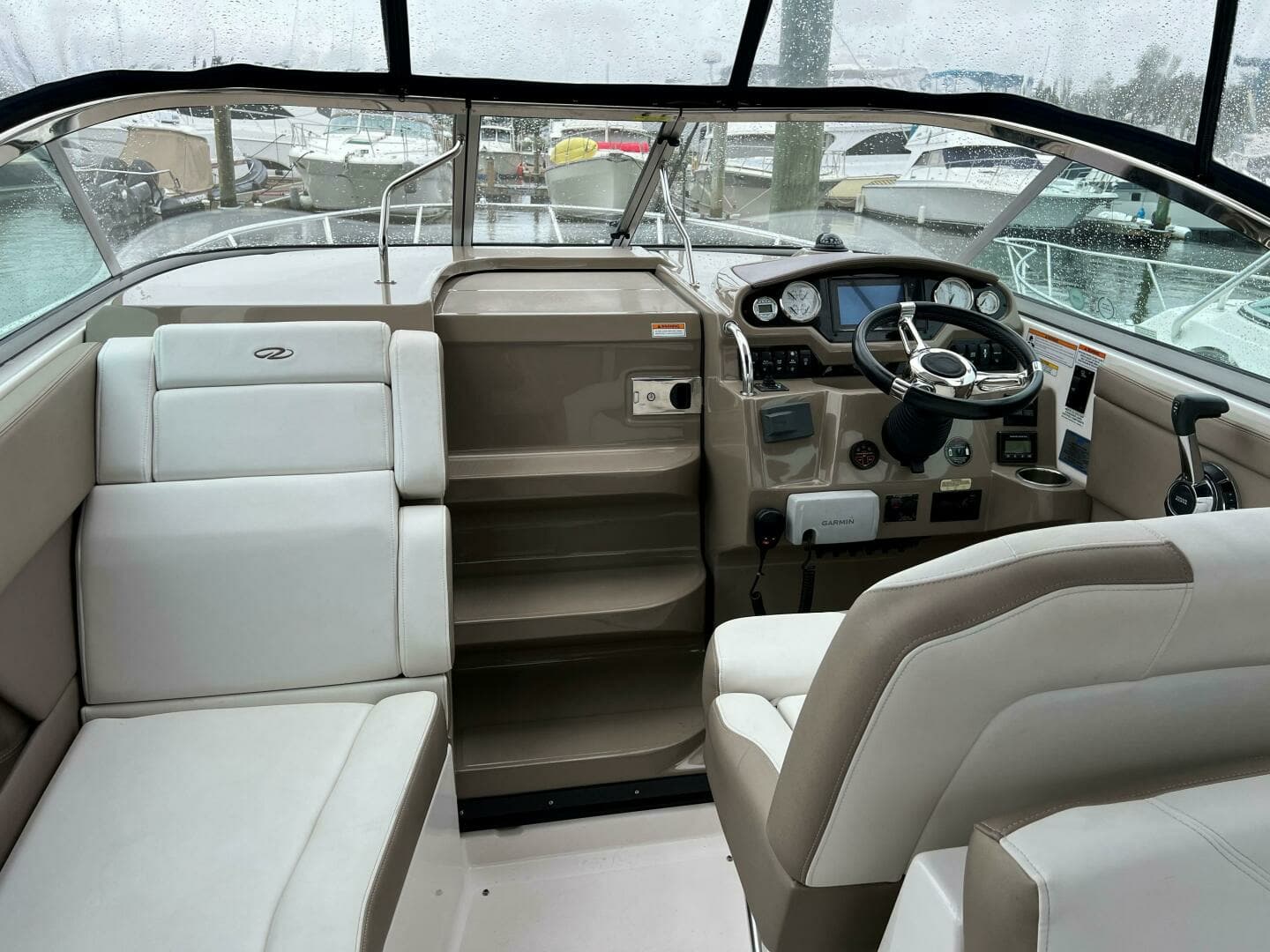2017 Regal 28 Express - Image 12