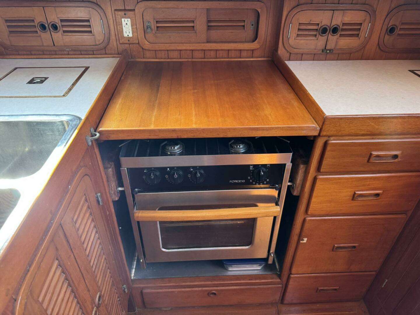 1987 Tayana 42 Vancover Aft Cabin - Image 105
