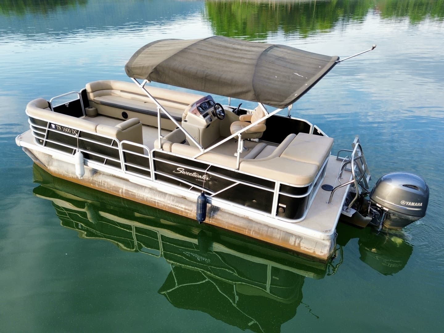 2019 Sweetwater 2386 Cruise Pontoon - Image 6