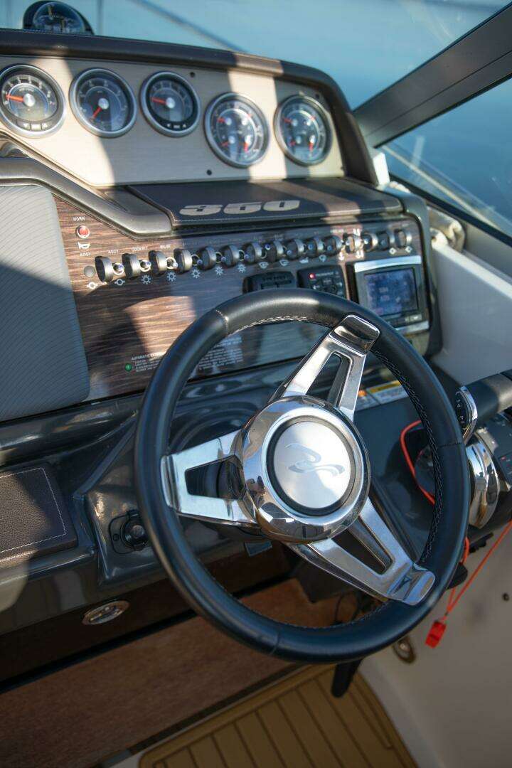 2016 Sea Ray 350 Sundancer - Image 71