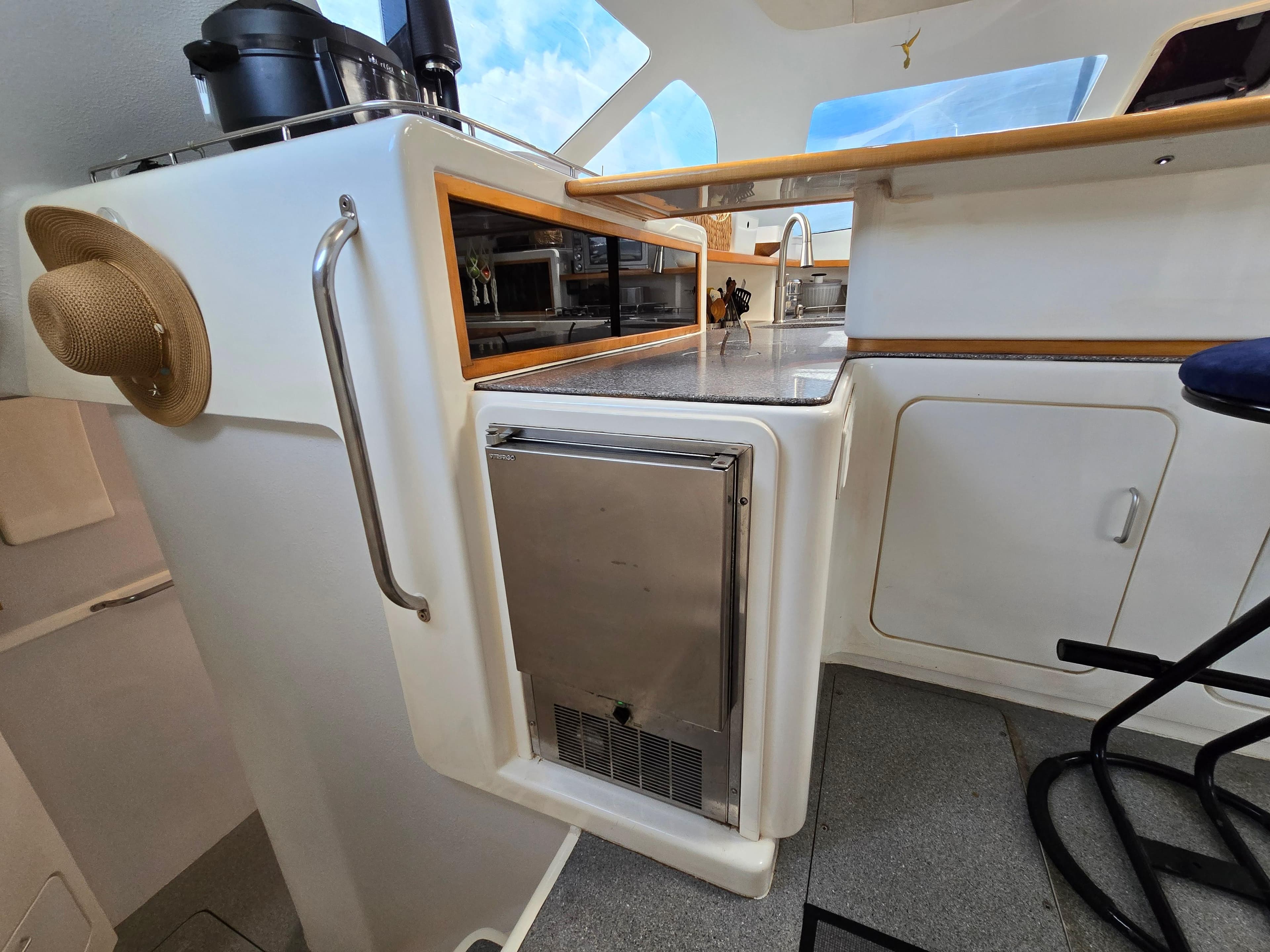 2007 Voyage Yachts 580 - 40