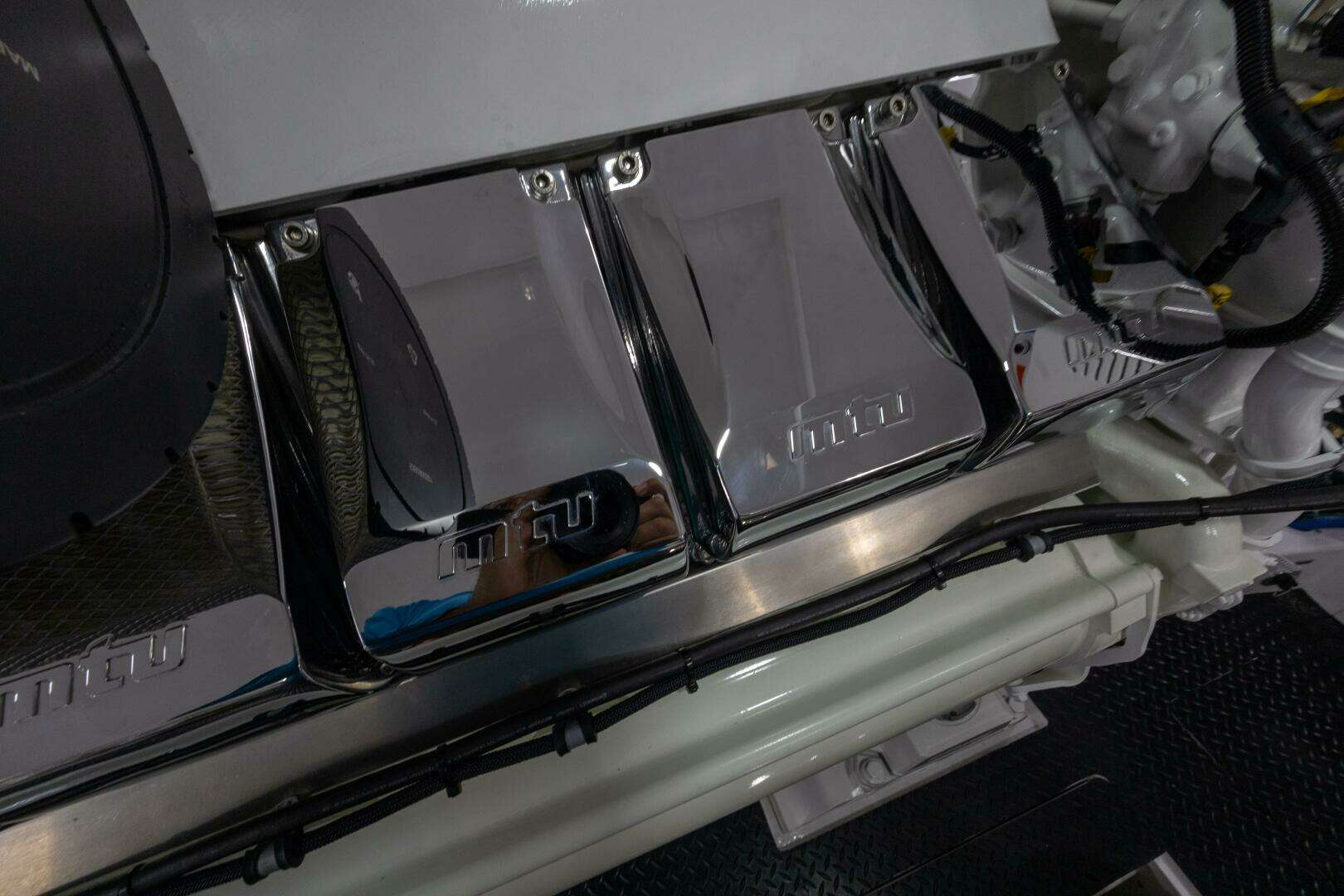 2025 Viking 82 Convertible - Image 64