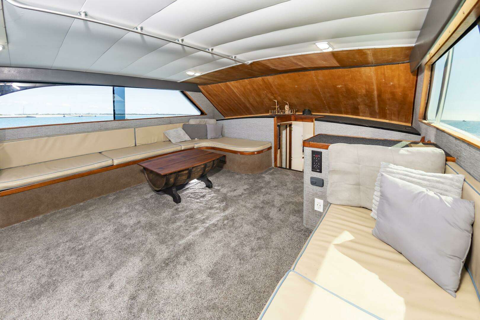 2000 Custom Carolina Terry Guthrie Sportfish - Image 21