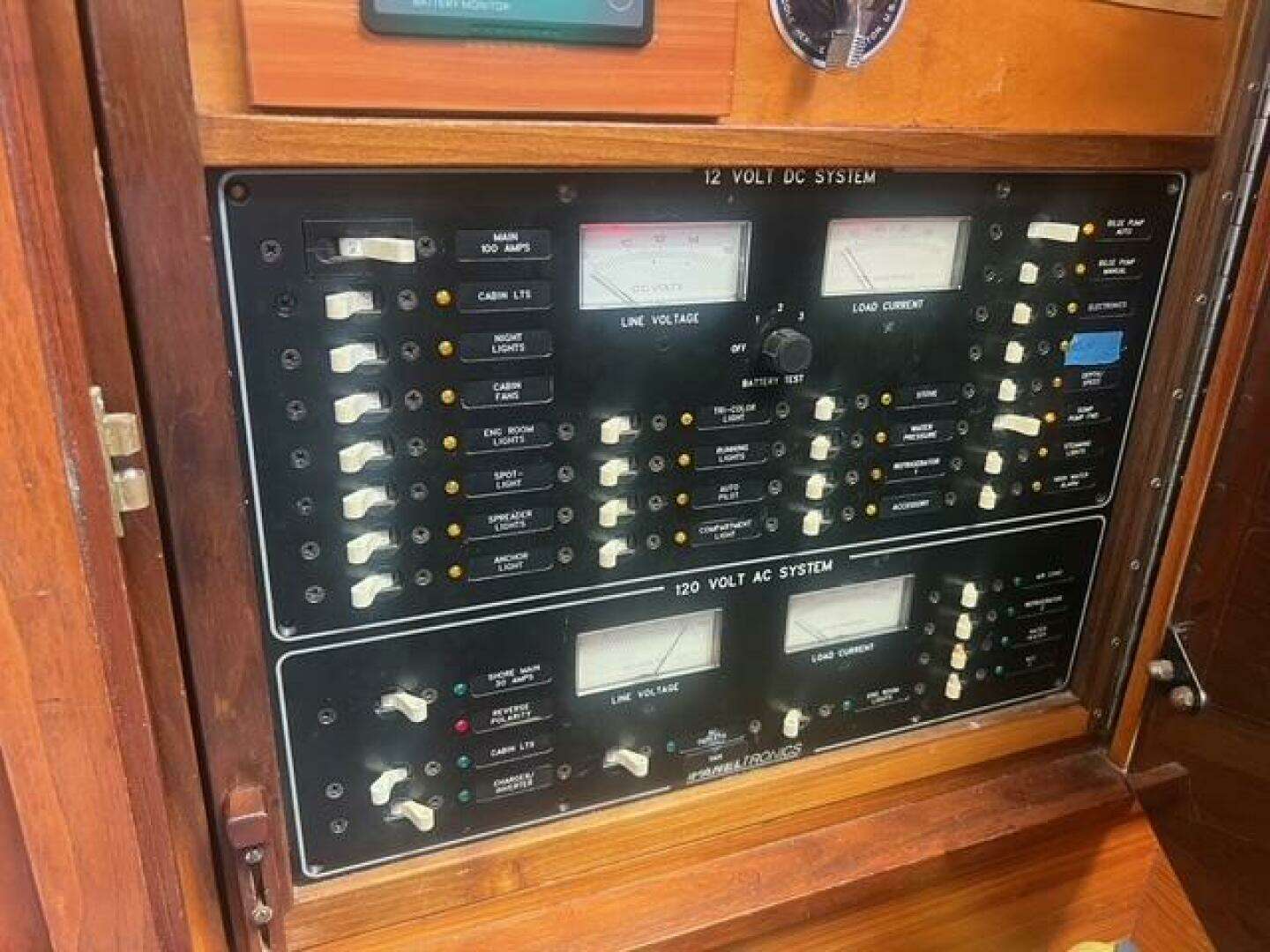 1993 Custom Baraka 46 - Image 33