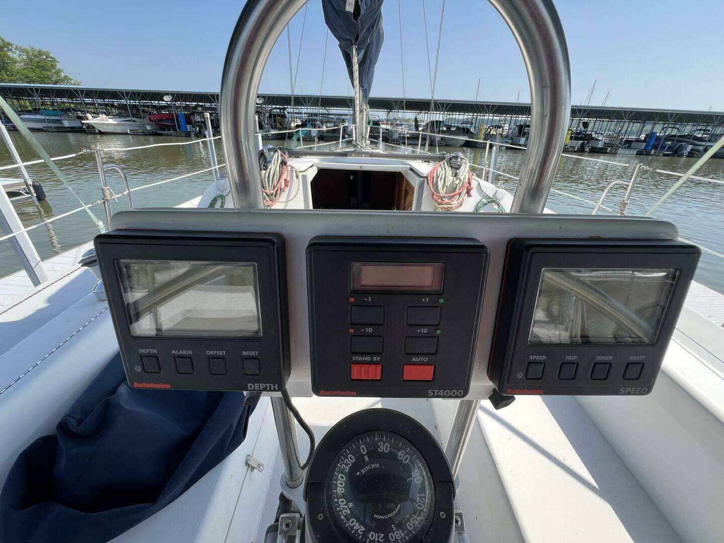 1994 Catalina 320 - Image 15