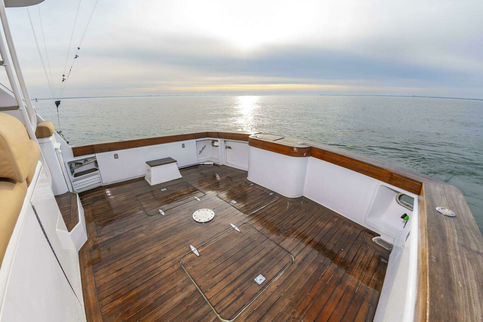 2001 Ocean Yachts 52 SUPER SPORT - Image 11
