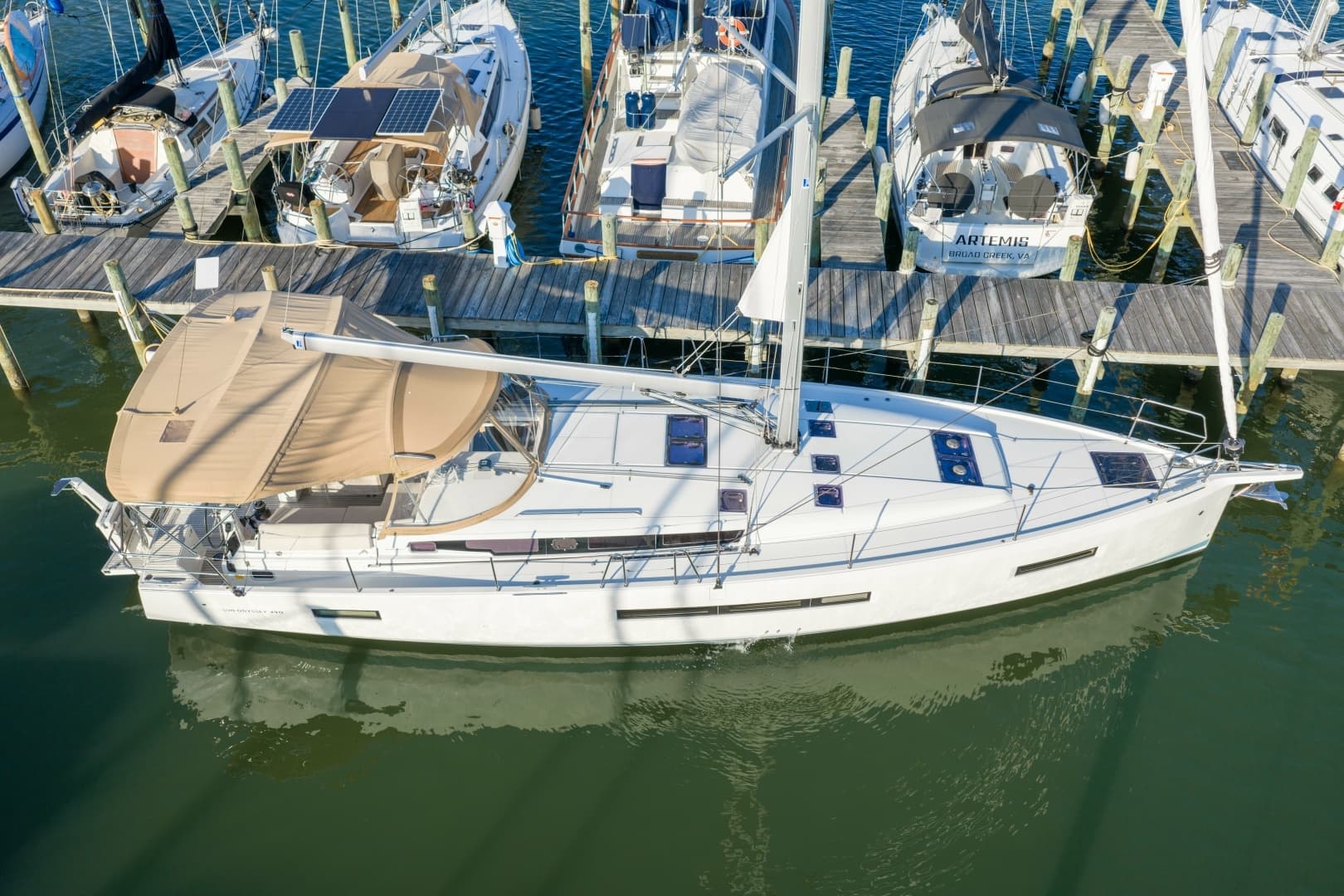 2019 Jeanneau Sun Odyssey 490 - Image 3