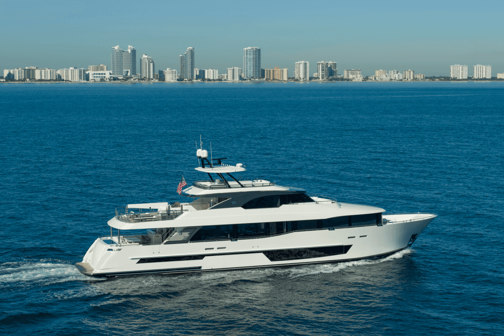 2027 Ocean Alexander 37L - Image 6