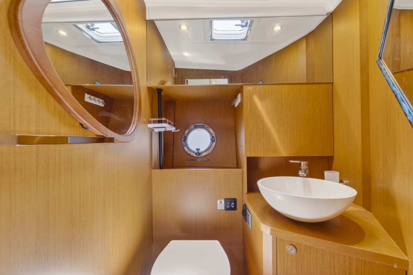 2022 Beneteau Swift Trawler 41 Fly - Image 59