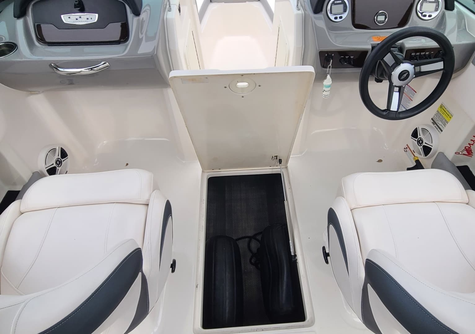 2020 Chaparral 21 SSI OB - Image 15