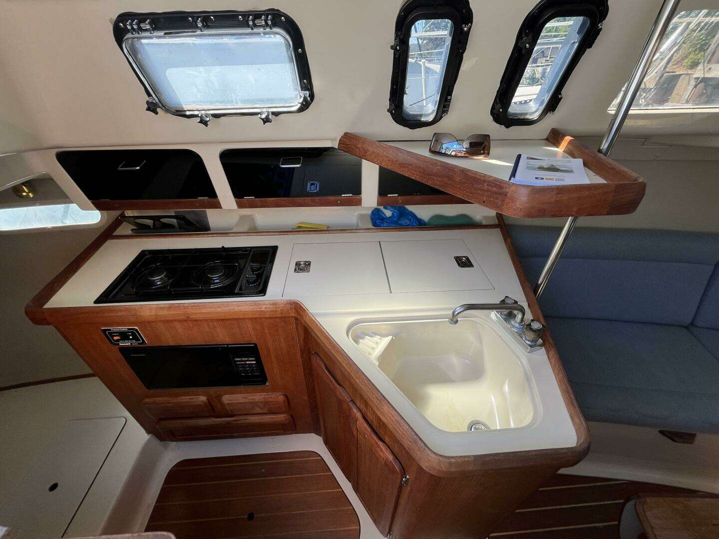 1994 Hunter 29.5 - Image 30