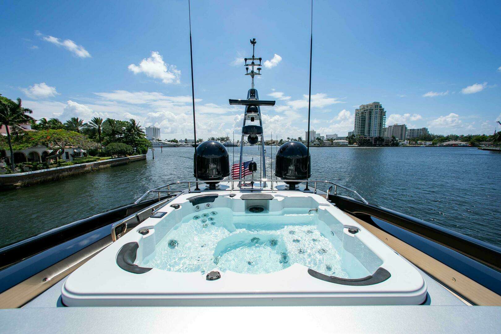 2014 Riva Mythos - Image 5