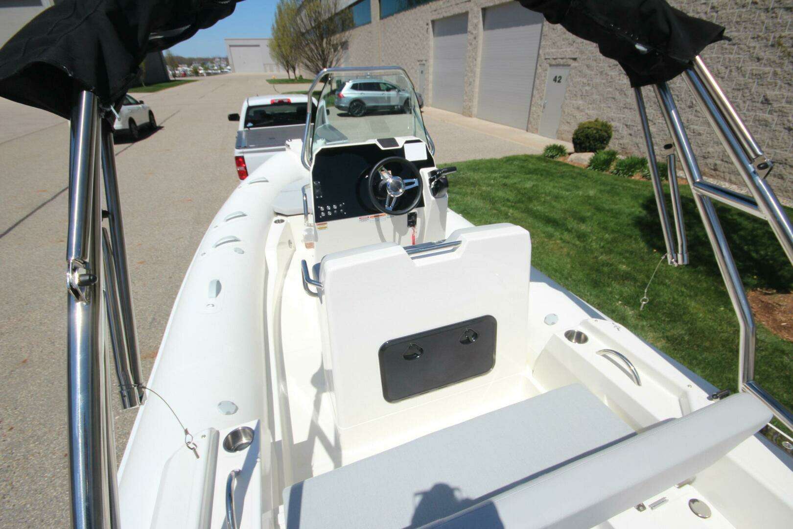 2025 Zodiac Medline 5.8 NEO - Image 17