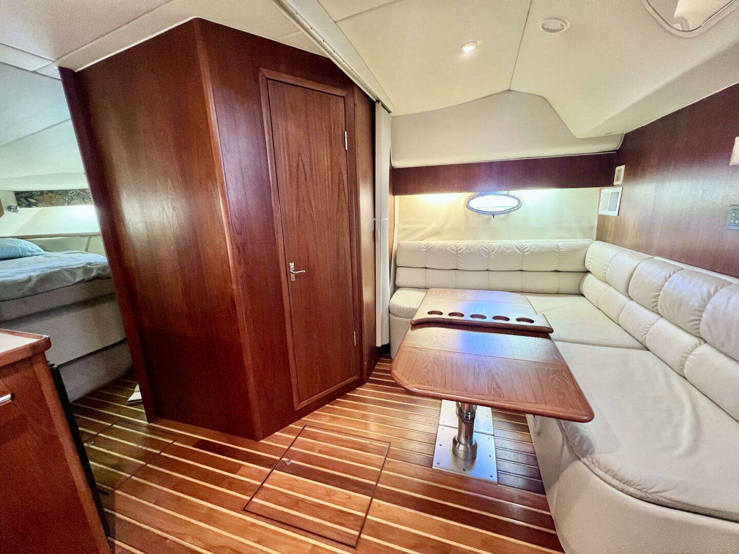 1998 Tiara Yachts 3500 Express - Image 12