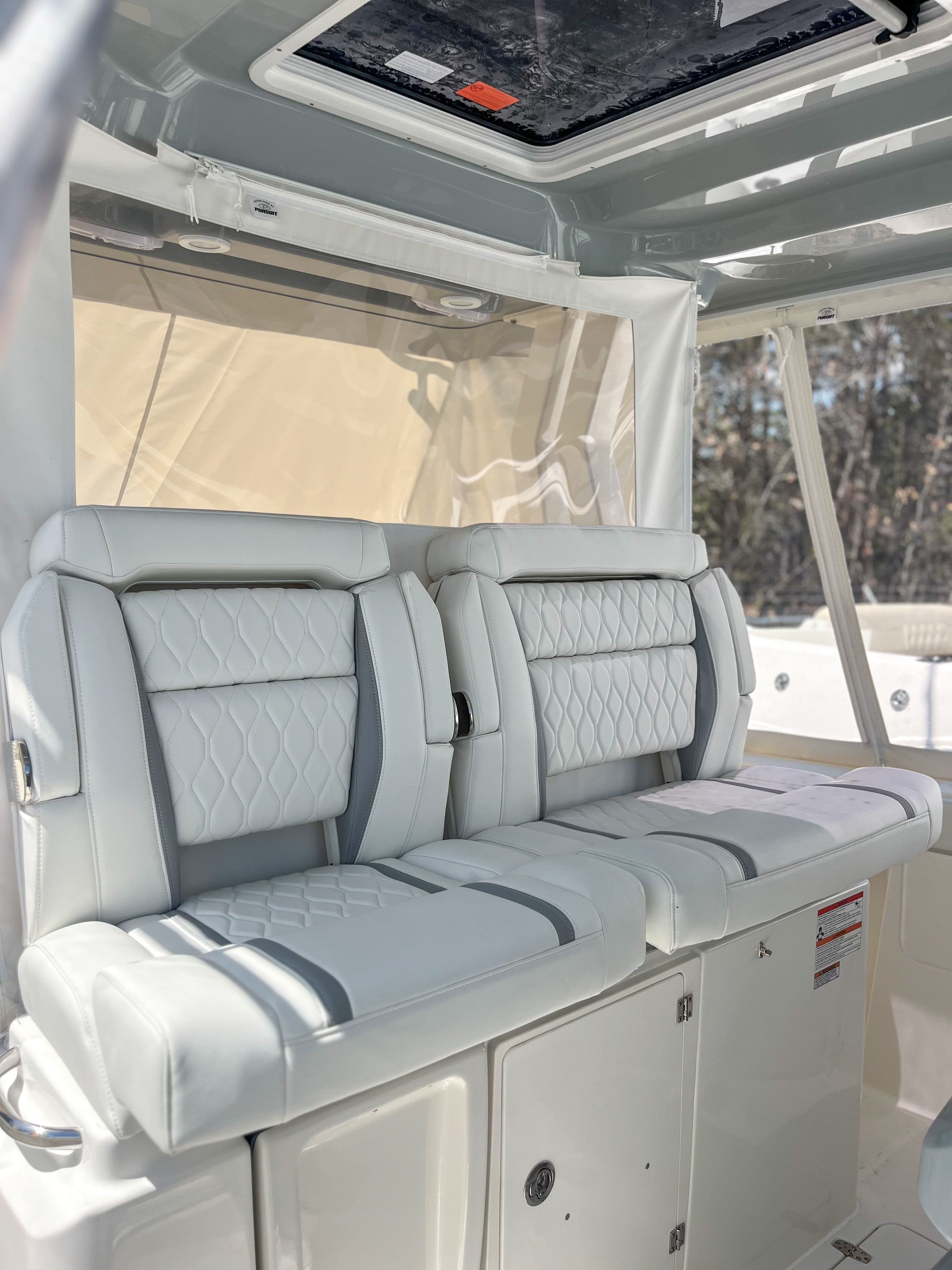 2026 PURSUIT 328 S - Image 15