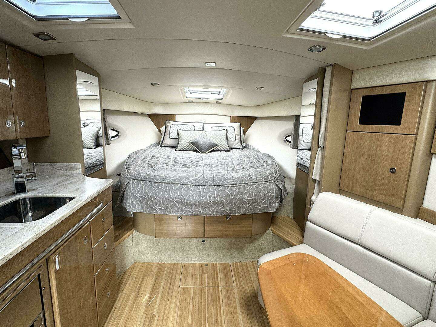 2016 Formula Performance Cruiser - Image 24