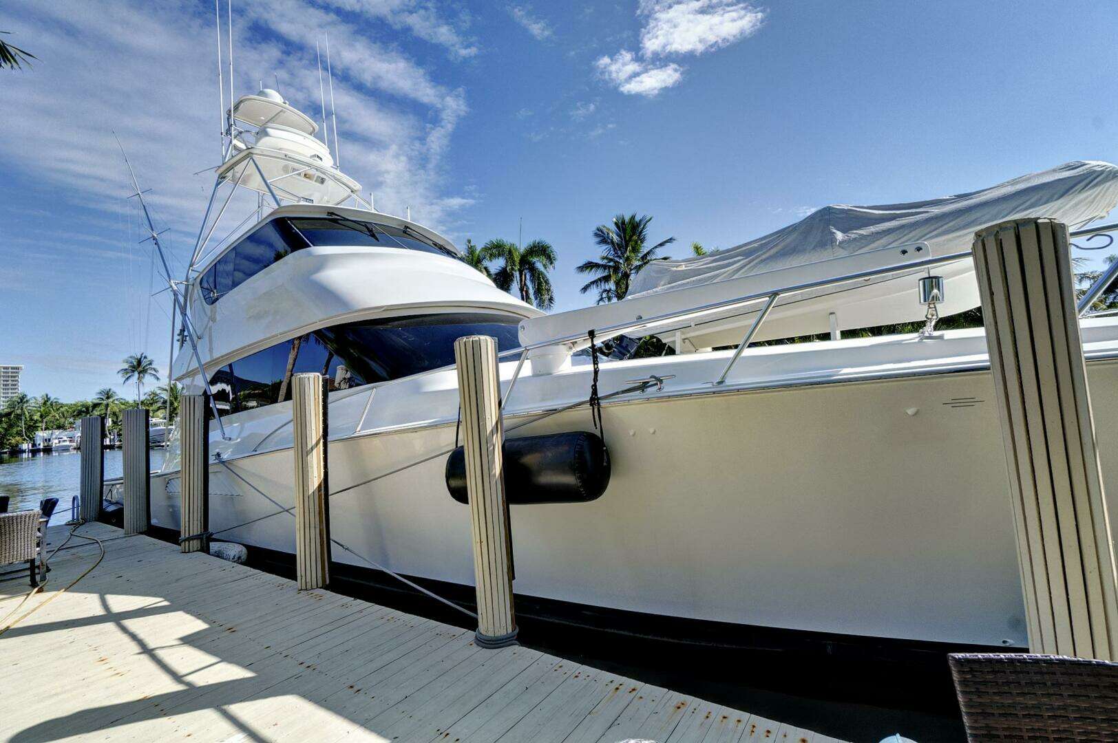 2008 Viking 74 Enclosed Bridge - Image 9