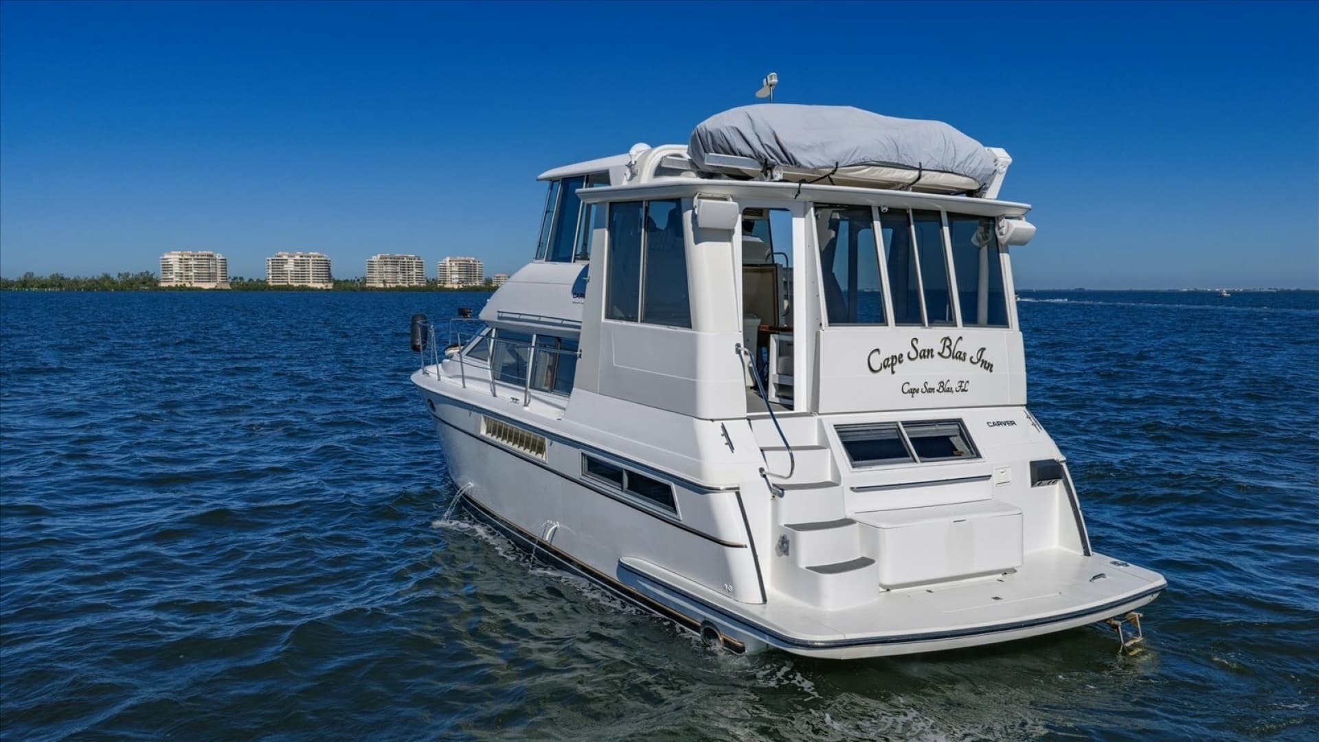 1998 Carver 455 Aft Cabin MY - Image 13