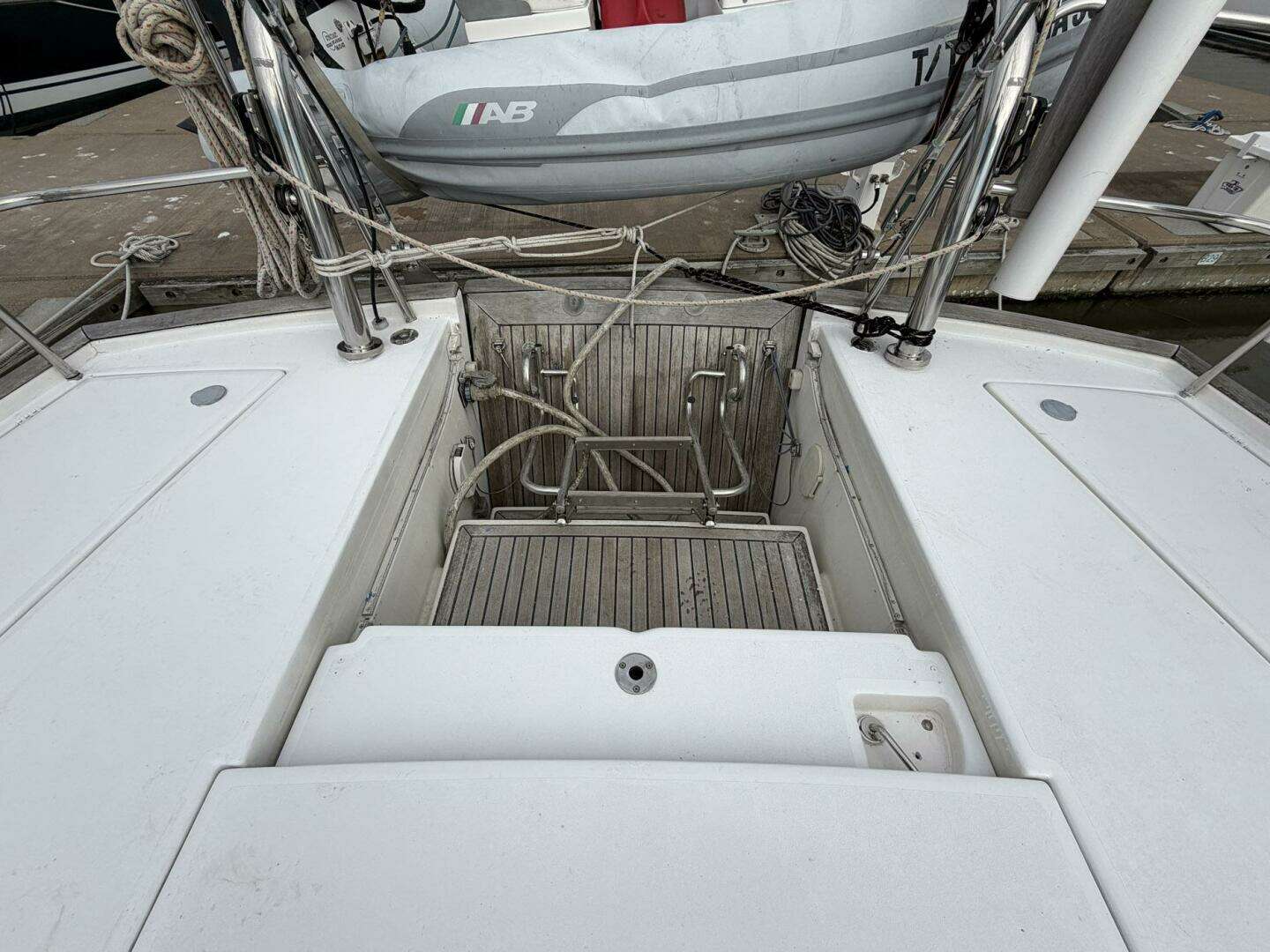 2004 Beneteau 57 Center Cockpit - Image 26