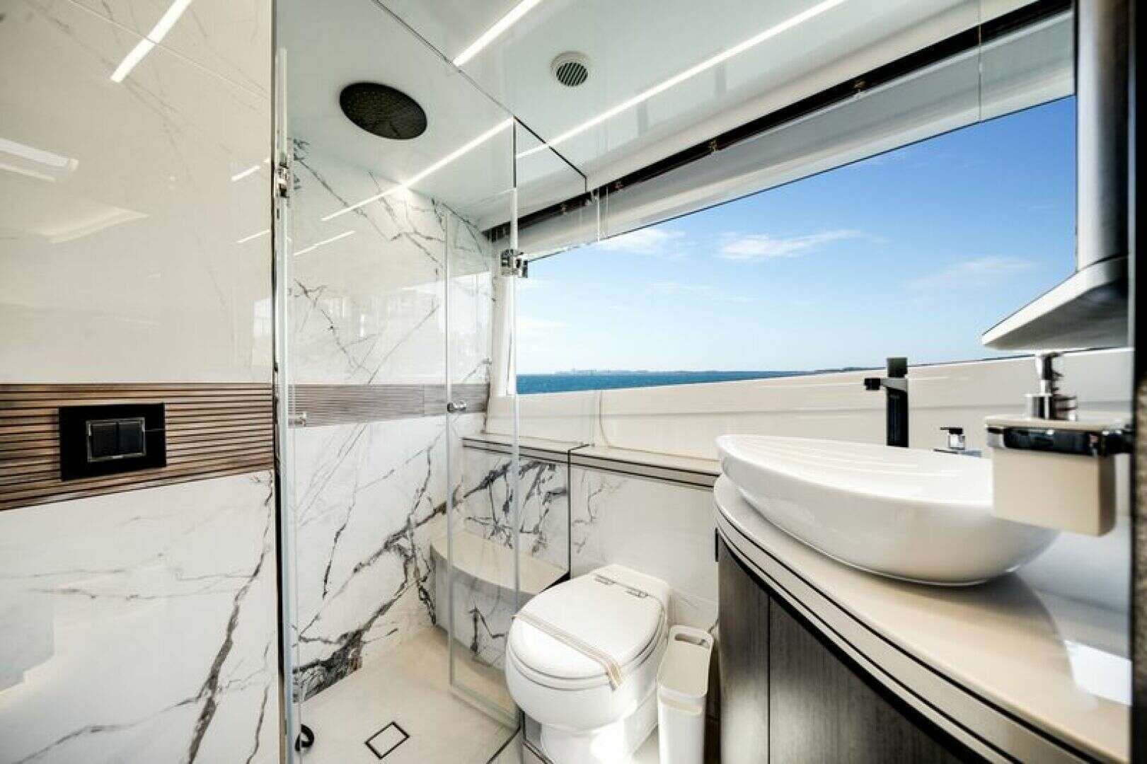 2024 Galeon 560 FLY - Image 27