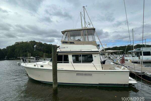 1994 Sabreline Sedan Flybridge - Image 1