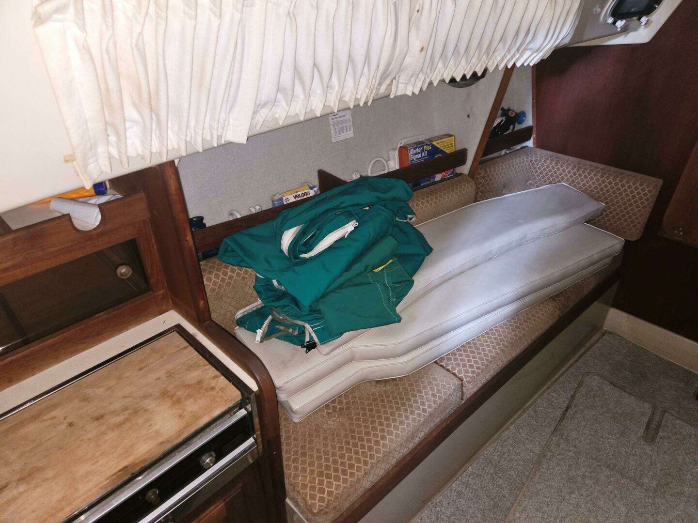 1983 O'Day 28 - Image 8