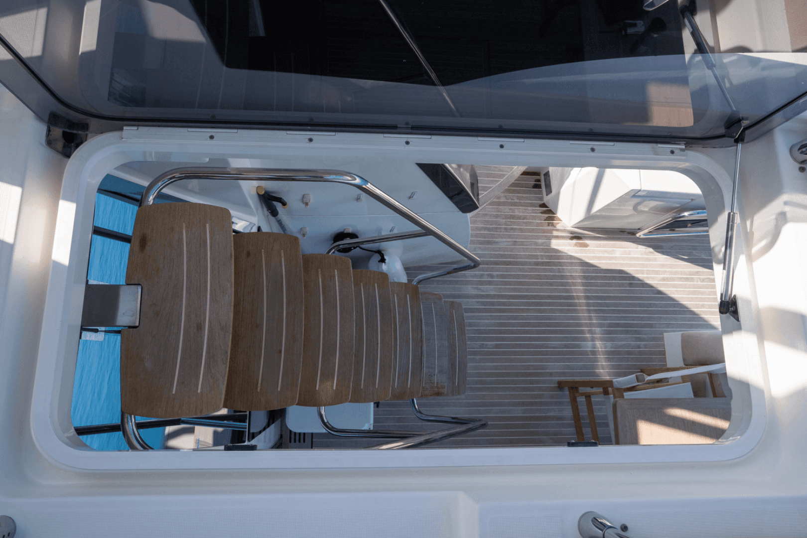 2019 Monte Carlo Yachts MC6 - Image 21