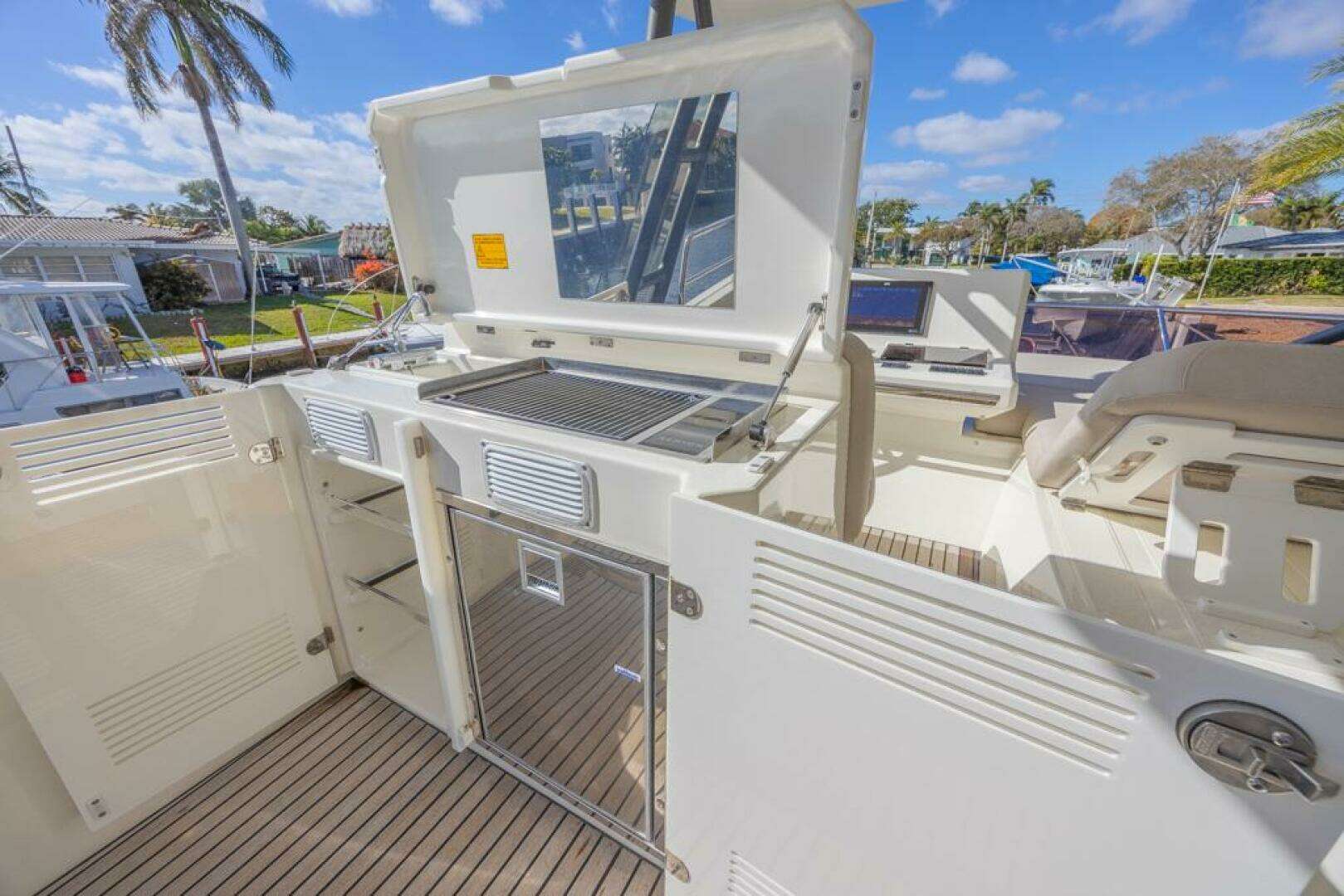 2021 Prestige 520 Flybridge - Image 29