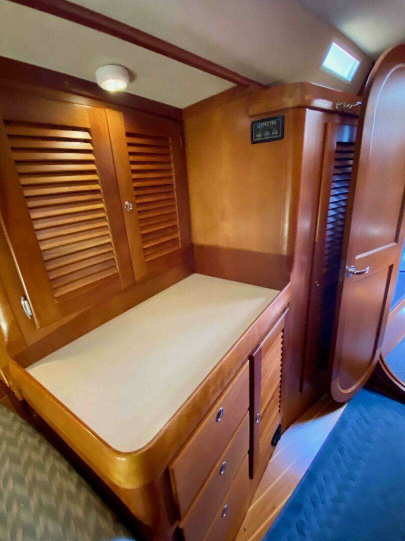 2001 J Boats J 46 - Image 40