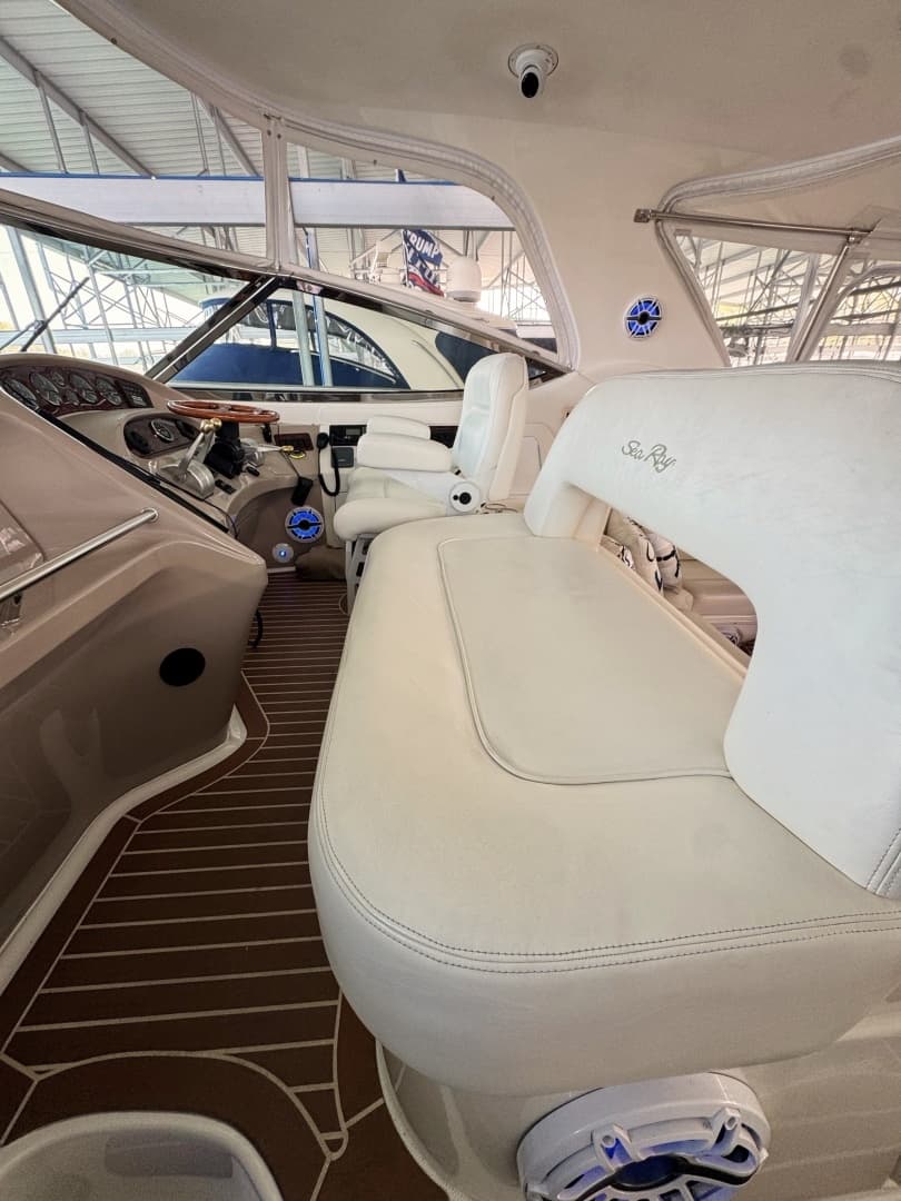2001 Sea Ray 510 Sundancer - Image 20