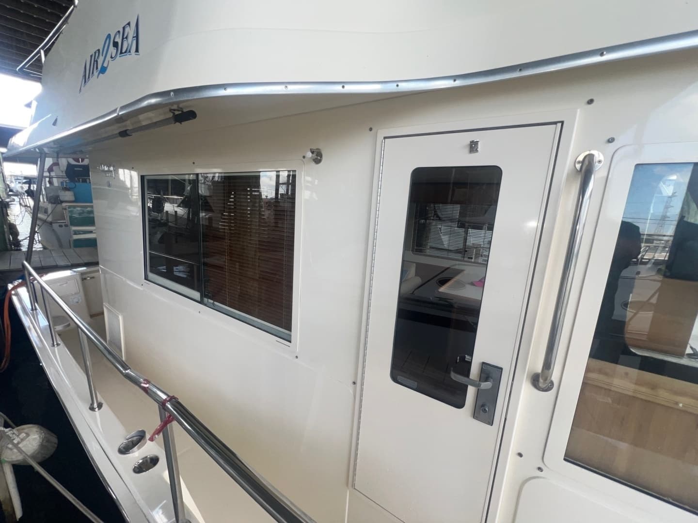 2006 Mainship 34 Trawler - Image 17